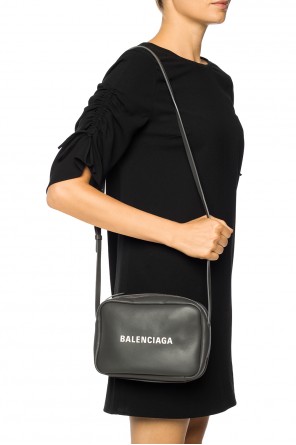 'everyday' shoulder bag with logo, zdjęcie 2 'everyday' shoulder bag with logo od Balenciaga